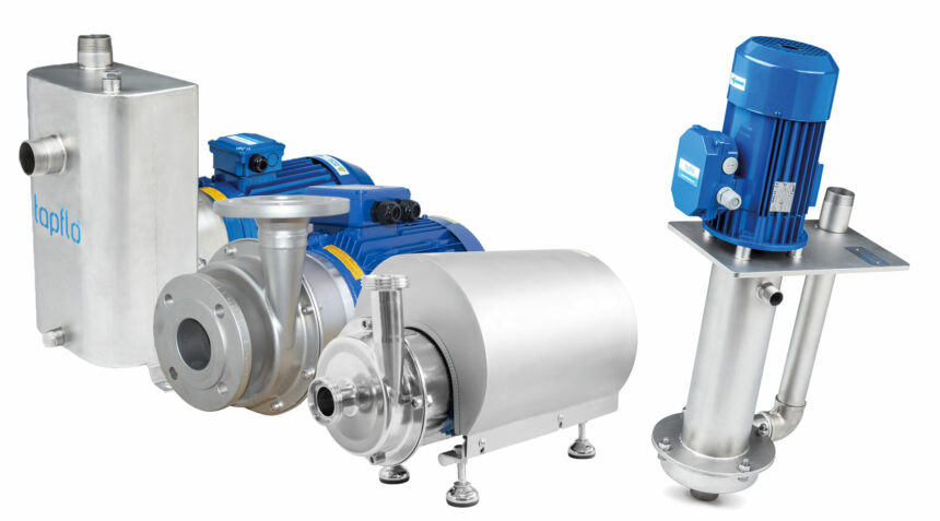 Vier verschiedene Edelstahl Kreiselpumpen nebeneinander.